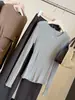 Elegante top de punto de manga larga para mujer, nueva colección de otoño, elegante y versátil, base acanalada, corte ajustado y efecto adelgazante