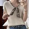 Camisa com Gola de Lenço de Seda Pérola Estilo Menina Doce e Descolada Picante, Manga Flare com Textura Tridimensional e Design de Gravata, Versátil para Primavera e Verão, Vibração Doce e Picante
