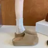 Nuevas sandalias casuales y de moda sin cordones para mujer 2026, con suela gruesa, diseño de punta cerrada y un estilo cómodo y fácil de llevar, perfectas para otoño