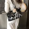Bolsa Tote Retro Transfronteiriça para Mulheres 2026 Primavera Nova Casual Nicho Plissada de Ombro/Axila