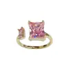 Anillo abierto cuadrado de diamantes de imitación transfronterizo europeo y americano para mujer, exquisito, moderno, de lujo ligero, versátil, de alta gama, accesorio de anillo para dedo índice súper brillante al por mayor