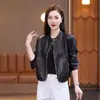 Jaqueta de couro curta, gola redonda, com zíper, design simples, nova coleção de outono 2026, top estiloso para mulheres