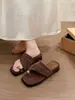 Chinelos femininos para aumentar a altura, antiderrapantes, com sola macia, estilo verão, novo design 2026, confortáveis de usar e muito estilosos, perfeitos para férias e passeios na praia