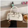 Bolso de Gran Capacidad para Mujer, Nuevo Diseño de Nicho Vintage Primavera/Verano 2026, Bolso Cruzado Súper Popular, Bolso de Mano con Forma de Concha de Alta Venta
