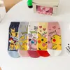 Calcetines para Mujer 2025 Otoño e Invierno Nuevos Algodón Peinado Cortos Negros Pingüino Lindos Dibujos Animados Anime Calcetines para Mujer Venta al por Mayor
