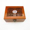Venta al por mayor de fábrica Caja de embalaje de adornos pequeños huecos de madera amarilla Caja de joyería para regalo de jade