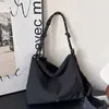 Bolsa Transversal Pequena Versátil Casual Transfronteiriça Nova Bolsa Feminina Tendência Popular Bolsa Transversal Moda Ombro Bolsa Bolinho