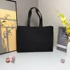 Bolsas de Tela No Tejida Gruesas de Moda en Stock, Bolsas Tote Grandes para Ropa, Bolsas de Regalo Publicitarias con Logo Personalizado, Fabricante de Impresión