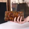 Cartera Larga con Diseño Creativo Único, Nueva Cartera Brillante de Cuero Vintage 2026 para Mujer, Tarjetero con Patrones Grabados, Múltiples Ranuras para Tarjetas, Moderna