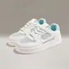 Zapatos Blancos de Malla Transpirable de Suela Gruesa Versátiles 2025 Otoño Nuevos Zapatos Planos Casuales de Nicho Original para Mujer