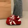 Tênis da Moda Versátil de Nicho com Solado Grosso para Mulheres, Novo Estilo Verão 2026, Sapatos Plataforma Casuais Esportivos que Aumentam a Altura