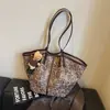 Elegante Bolso Tote Xiaomi de Gran Capacidad Estilo Retro para Mujer 2026 Otoño Nuevo Elegante Bolso de Hombro Casual Bolso de Axila Bolso de Viaje