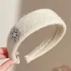 Faixa de Cabeça de Floco de Neve com Atmosfera de Ano Novo para Mulheres, Tiara de Cabelo de Cano Alto Estilo Coreano, Presilha de Cabelo, Acessório de Cabelo de Luxo Leve de Alta Qualidade