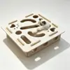 Brinquedo de Quebra-Cabeça de Gato em Feltro, Caixa Quadrada para Caça ao Tesouro e Forrageamento, Brinquedo Interativo de Alimentador Lento para Gatos de InteriorAs dimensões são 40cm de comprimento, 30cm de largura e 3cm de altura