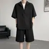 Camiseta de Manga Corta Transpirable Imitación Lino Seda Helada Conjunto Completo para Hombre Verano Diseño Falso de Dos Piezas Sentido del Diseño Tallas Grandes Ropa Deportiva Conjunto Casual