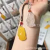 Colgante de Guanyin Buda de Ágata Natural al por mayor, Colgante de Guanyin Ruyi de Calcedonia Blanca Tipo Hielo, Colgante de Joyería de Jade