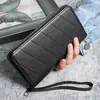 2026 Nueva Cartera Larga para Hombre Bolso para Teléfono Móvil Moda Retro Repujado Ranuras Múltiples para Tarjetas Gran Capacidad Bolso de Mano con Cremallera