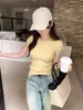 Camiseta de Manga Corta Ajustada de Punto Color Amarillo Crema para Mujer, Estilo Coreano, Hombro Derecho, Cuello Redondo, Ajuste Delgado, Nuevo para Verano 2026
