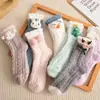 Meias Grossas Femininas Tendência Estilo Ins Versátil Comprimento Médio Lã Felpuda Outono e Inverno Meias de Chão