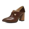 Nuevos zapatos de mujer de dos vías para primavera y otoño Zapatos de capa única con remaches de punta franceses Tacones altos gruesos Tallas grandes 40-50 Zapatos de comercio exterior