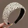 2026 Nuevo Estilo Diadema de Mujer Plisada de Ala Ancha Sensación de Alta Gama Cubre la Parte Superior del Cráneo Hace que la Cara se Vea Más Pequeña Cubre la Raya del Cabello Pinza para el Cabello Accesorio para el Cabello