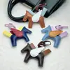 Pendente de Couro do Ano do Cavalo Pingente Criativo de Pônei Acessório de Couro PU Recheado Desenho Animado Exquisito Pingente de Bolsa de Pônei