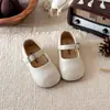 Zapatos de Cuero para Niñas 2026 Primavera y Otoño Nuevos Estilo Coreano Mocasines de Suela Suave para Niñas Zapatos de Princesa de Boca Baja para Combinar con Faldas