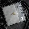 Caderno A5 Business Espessado Conjunto com Caixa de Presente Caderno para Reunião de Escritório Diário Simples com Logo Imprimível