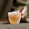 Taza de Jade Blanca con Barro Pintada a Mano de Peonías Taza Maestra de Porcelana Blanca Dehua para el Hogar Taza de Té Individual Recuerdo de Vacaciones
