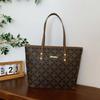 Bolsa de Luxo Feminina 2024 Nova Entrada Bolsa de Ombro Grande Capacidade Design de Nicho Retro Versátil Bolsa Tote