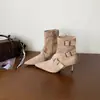 Primeiro Encontro: Botas de tornozelo femininas estilo retrô europeu e americano, com bico fino, salto agulha e zíper lateral, coleção nova 2026, elegantes, de salto alto, com ajuste justo