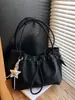 Bolso Cubo Retro Nuevo 2025 para Commuter para Mujer, Estilo Otoño e Invierno, Gamuza, Moderno, Sencillo, Gran Capacidad, Bolso Cruzado Madre-Hija