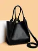 Bolso Tote de Nicho para Viajeros para Mujer, Estilo de Moda Verano 2026, Bolso de Hombro Versátil Casual de Cuero Suave de Alta Gama