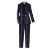 Conjunto de terno profissional feminino para primavera e outono, adequado para uso no escritório e deslocamento, apresentando um blazer de cor sólida e calças de corte justo, criando um conjunto de trabalho sofisticado e elegante