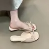 Sandálias Chuyuji de tira com laço estilo francês para mulheres, novo modelo de verão, adequadas para combinar com saias, sandálias de salto alto com sola grossa