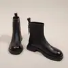 Botas Femininas Moda Solado Grosso Cano Curto Outono Inverno 2026 Novos Sapatos Com Pelúcia Estilo Britânico Botas Emagrecedoras ins Tendência