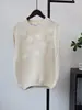 Nuevo Chaleco de Punto Bordado Pesado con Cuello Redondo Otoño/Invierno 2026 Estilo Suave Chaleco sin Mangas para Superponer para Mujer