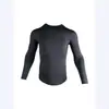 Camisa de compressão simples e esportiva de manga longa, altamente elástica, de secagem rápida, respirável, que absorve o suor e justa ao corpo, com um design 3D amigável à pele, adequada para treinamento de fitness