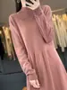 Nuevo Vestido de Lana de Longitud Media con Cuello Semi Alto Bordado de Hoja de Bambú para Mujer, Holgado, Largo por Encima de la Rodilla