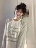 Camiseta de Manga Larga con Estampado de Letras y Patchwork de Rayas de Diseño Único para Mujer, Top Holgado Casual Versátil a la Moda