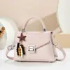 Bolsa de Mão Simples de Luxo Bolsa Feminina Nova Bolsa Transversal Versátil Moda Bolsa Quadrada Pequena Bolsa de Ombro Texturizada Estilo Coreano Bolsa Feminina