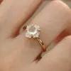 Anillo Cara de Huevo de Calcedonia Hielo Imitación Chapado en Oro Lujo Anillo Cara de Huevo Totalmente Incrustado con Diamantes Anillo Elegante