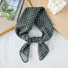 Lenço Quadrado Pequeno de Algodão e Linho Fino Fresco Respirável Feminino Macio Artístico Decorativo Lenço Pequeno Lenço de Verão Feminino Lenço Pequeno Versátil