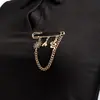 Joia Cruzada Europeia e Americana, Broche de Metal Retrô em Formato de Cobra e Coração, Alfinete de Franja Moderno e Simples para Evitar Exposição