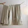Colcha de verano de algodón y lino natural, colcha suave de lino color liso con soja para aire acondicionado, juego de cuatro piezas de colcha de verano Clase A, lavable a máquina