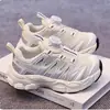 Zapatillas para niñas 2026 otoño nueva moda zapatos casuales elegantes con suelas blandas, antideslizantes, versátiles zapatos tipo papá, zapatillas para correr
