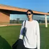 Camiseta Branca de Algodão Solta de Manga Longa para Primavera e Inverno Feminina Estilosa Camada Intermediária Longa Tamanho Plus Casual Camada de Base Roupa Íntima