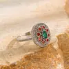 Anel de Cobre Europeu e Americano Transfronteiriço de Luxo Leve com Zircônia Colorida Incrustada, Estilo Retro Francês de Alto Padrão, Anel de Joia de Nicho para Mulheres