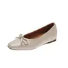 Sapatos Mary Jane femininos delicados estilo francês com laço, novos sapatos casuais versáteis estilo fada para o verão de 2026
