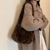 Bolso Tote Esponjoso de Moda para Mujer, Nuevo Bolso de Hombro Retro con Estampado de Leopardo de Nicho Otoño 2026, Bolso Cruzado Peludo Casual